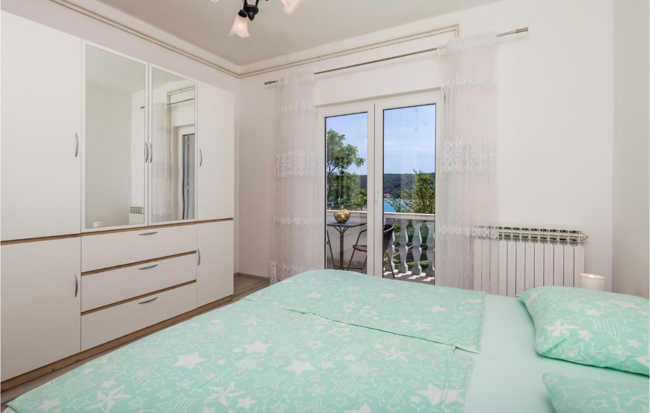 1 Bedroom Amazing Apartment In Kampor Esterno foto